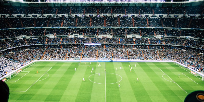 皇家马德里新闻发布会现场，主教练安切洛蒂发言